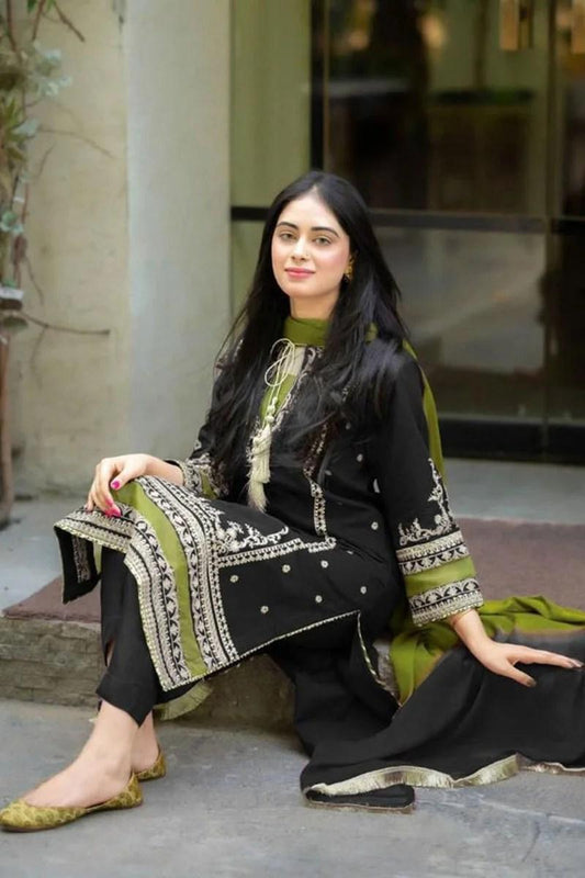 3 Pcs Women's Unstitched Embroidered Suit