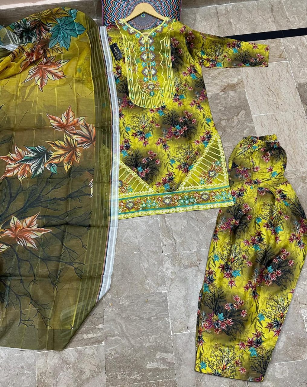 3 Pcs Women's Stitched Lawn Sequins Embroidered Suit